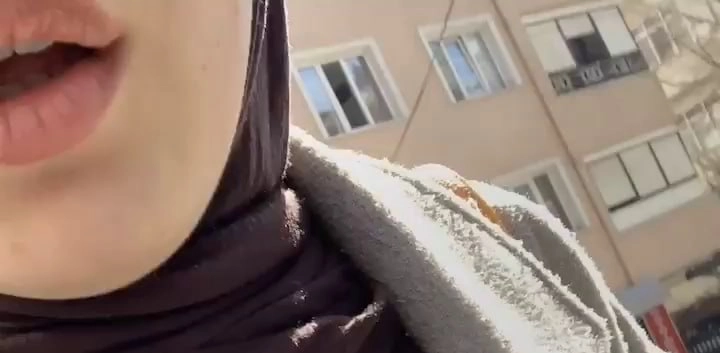 23 yaşındaki türbanlı kız