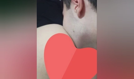 Beyler aynı zamanda göt deliğini falan da yalıyor