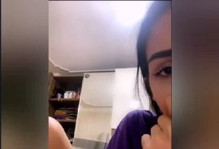 2 Yetmez 3 Olsun Sırayla Gösterip Kukularına Şampanya Patlattıran Üniversiteli Kızların 15 DK Premium Show Yayını