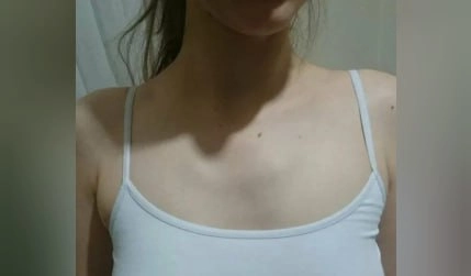 Taş Gibi Fizikli Melike Sevgilisini Bize Sunmuş