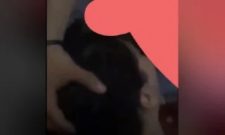 Abi kardeş aralarına kızı almış sikiyorlar. Abideki keyif süper bira sigara içip sikti