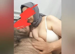 Gavat abi karısını bize paylaşmış