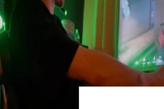 Vermiş Sevgilisinin Eline Oynatıyor Var Bi Hayalimiz