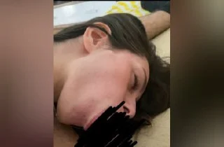 Genç sevgililer kadın işini çok iyi biliyor