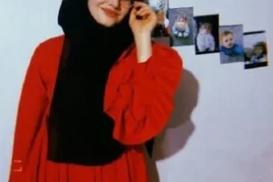 Muhteşem göğüsleri ile türbanlı nur;