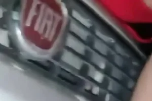 Ormanda Çıtırı Arabanın Kaportasına Domaltmış S*kiyor
