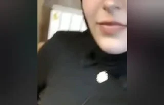 Snaptan Düşen Ünili Türbanlı