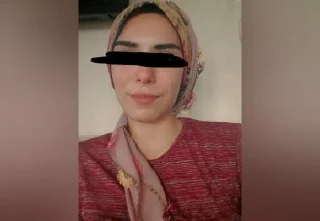 Türbanlı güzelin arşivi