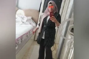 Türbanlı kadın ve sevgilisi