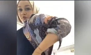 Türbanlı Tango Yayıncısı Ayça